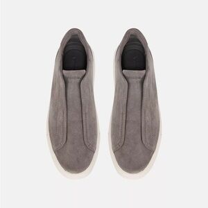 NWOT Men’s Vince Lakewood Suede Sneaker